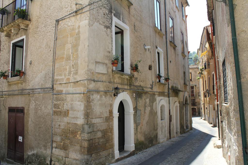 B&B Via Dell'Astrologo Cosenza Exteriör bild