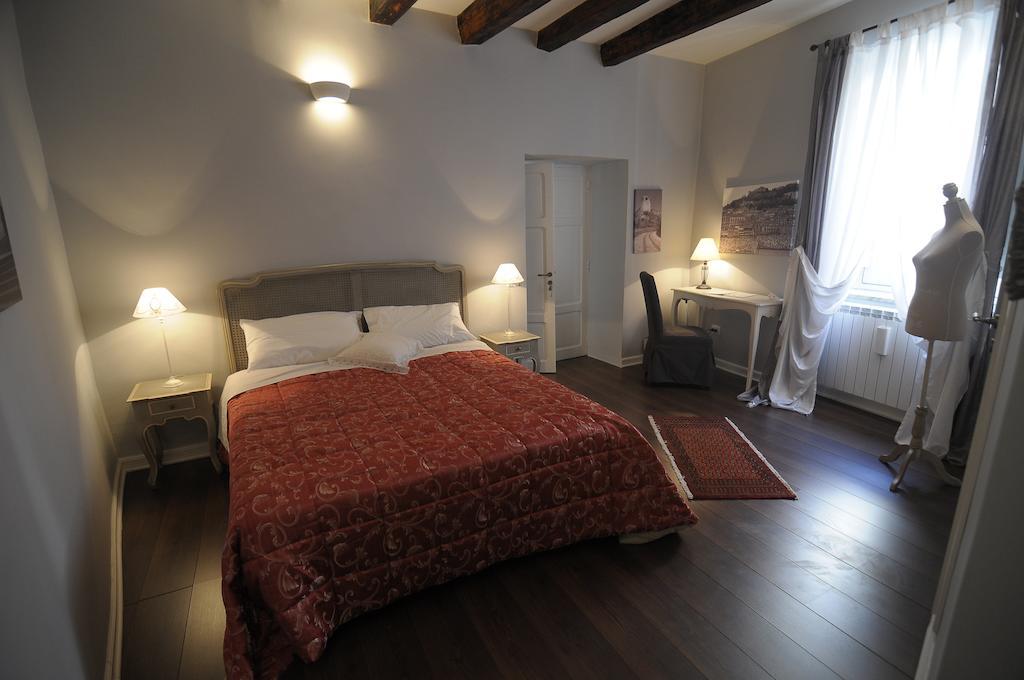 B&B Via Dell'Astrologo Cosenza Rum bild